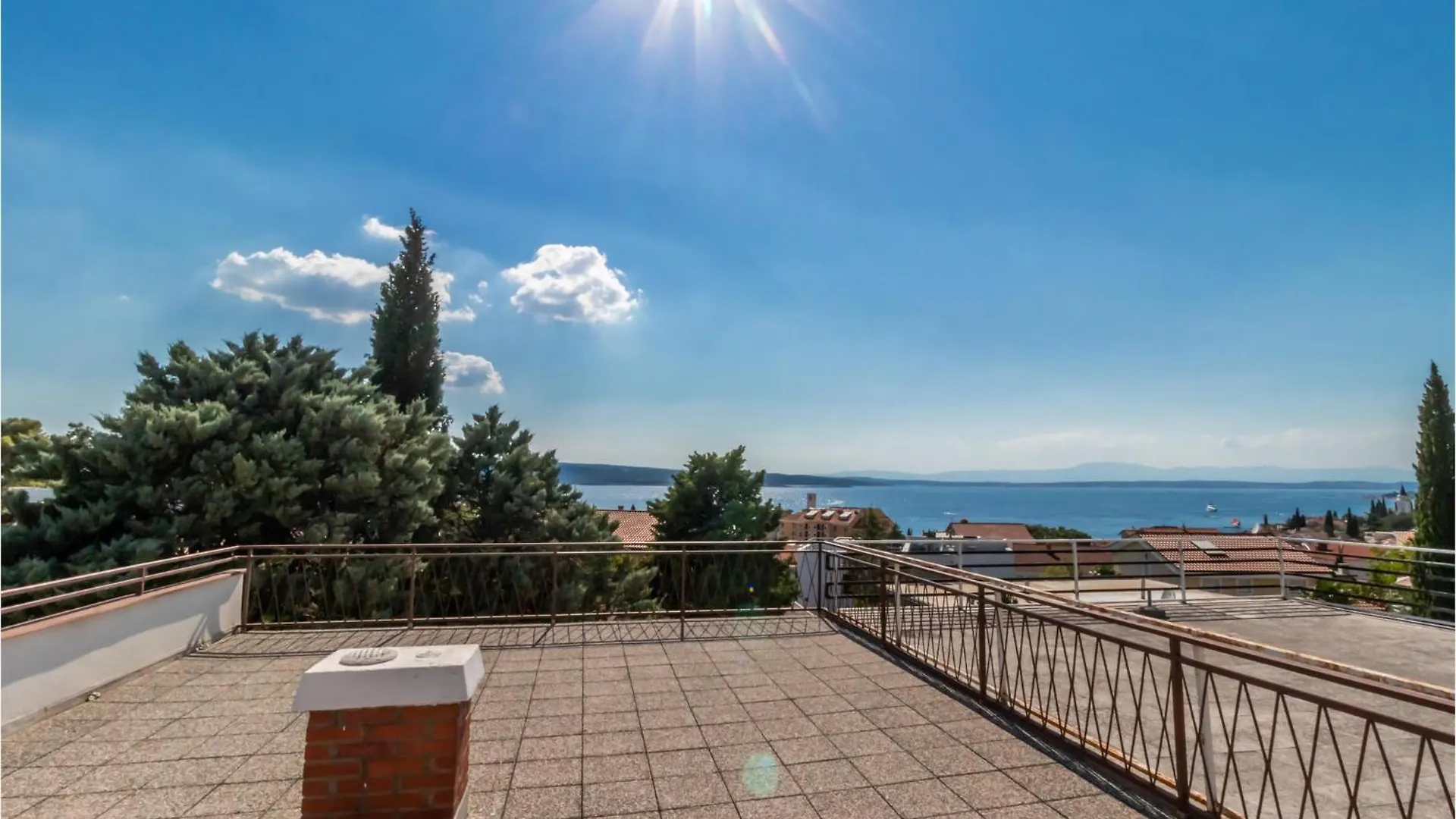 2 Bedroom Stunning Apartment In Selce